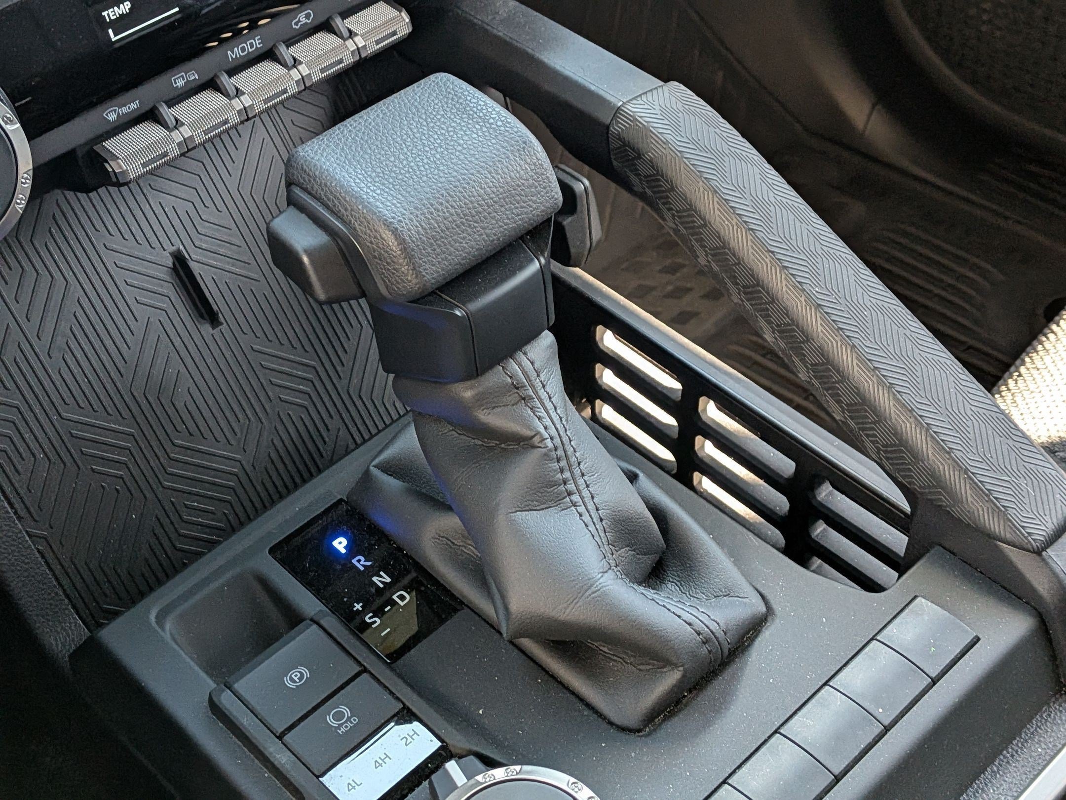 Used 2025 Underground Toyota SR5 image 22