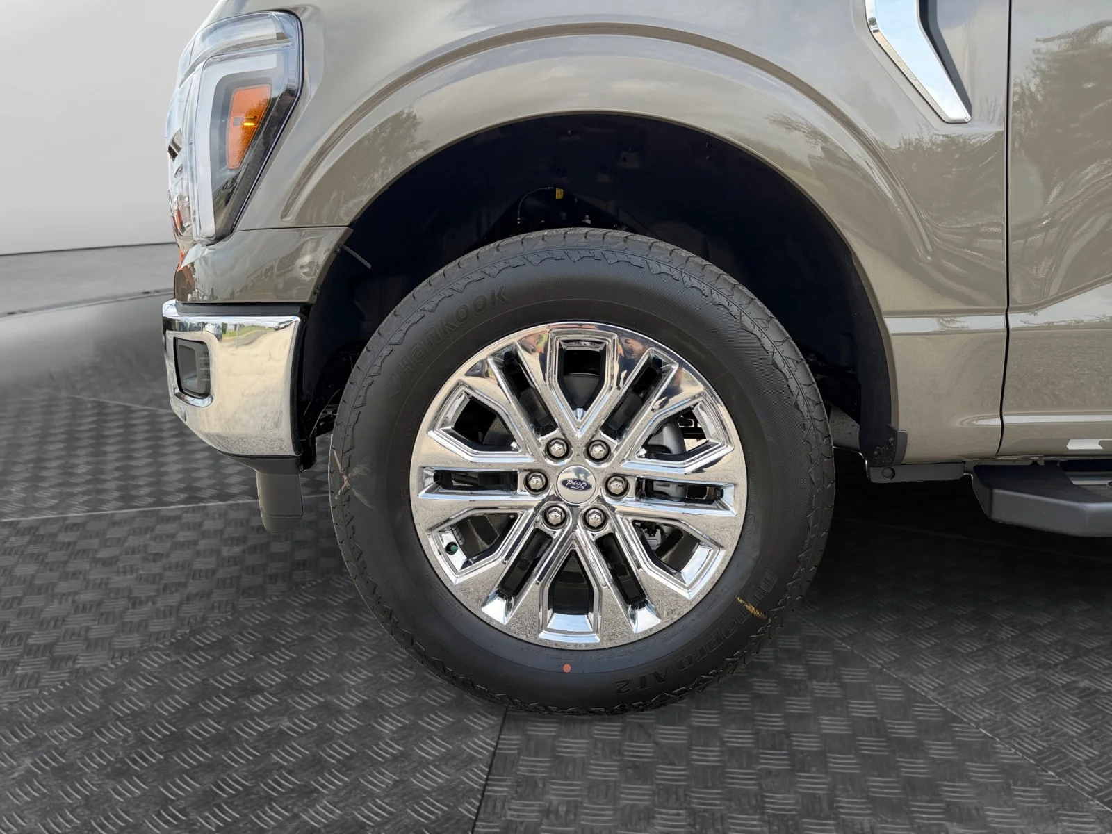 New 2026 Marsh Gray Ford LARIAT image 9