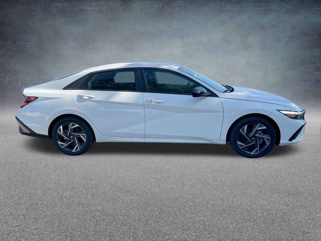 2025 Hyundai Elantra Blue - Photo 33