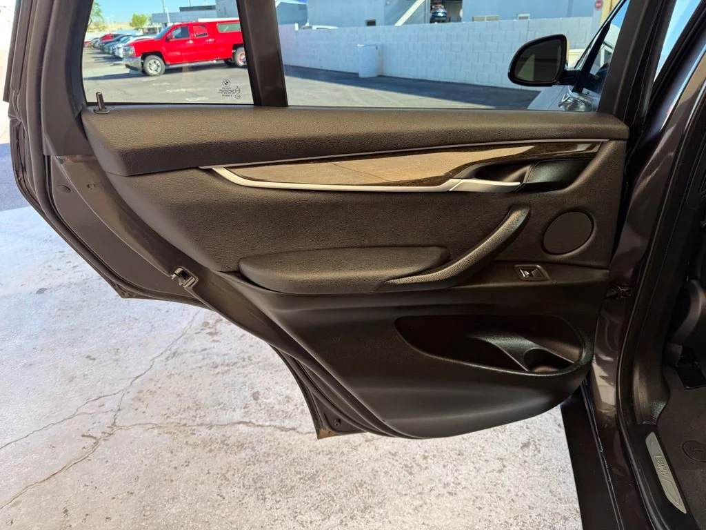 Used 2018 Dark Graphite BMW sDrive35i image 20