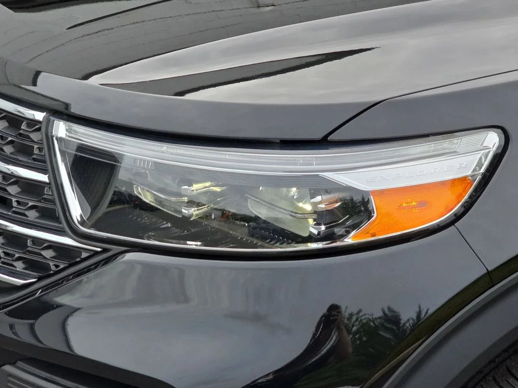 Certified Used 2023 Black Metallic Ford XLT image 28