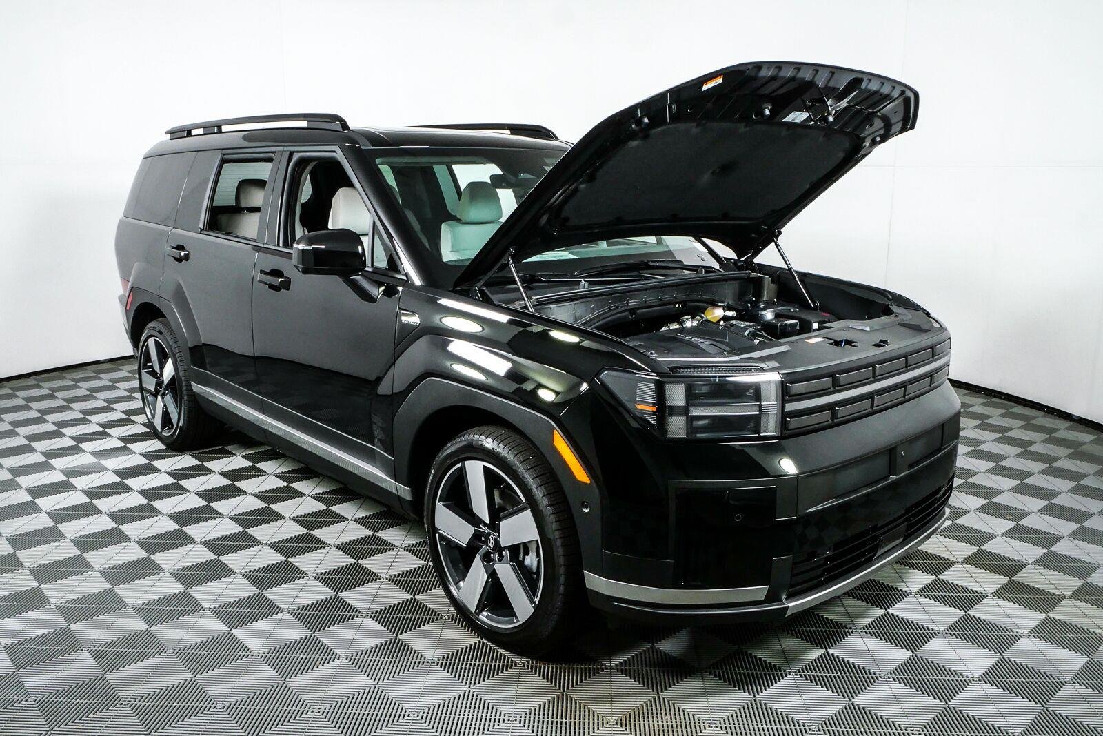New 2026 Phantom Black Hyundai Limited FWD image 38