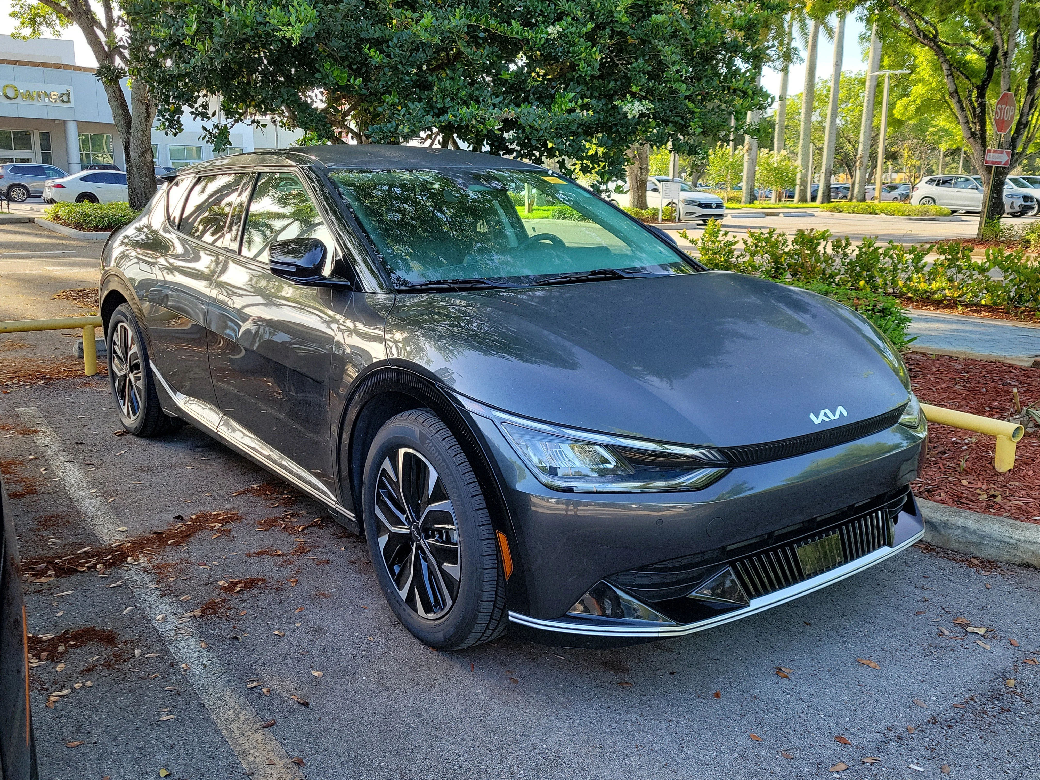2023 Kia EV6 Wind's photo