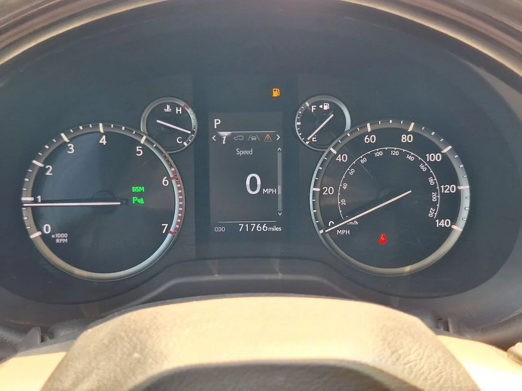 Used 2021 Blue Lexus 460 image 17