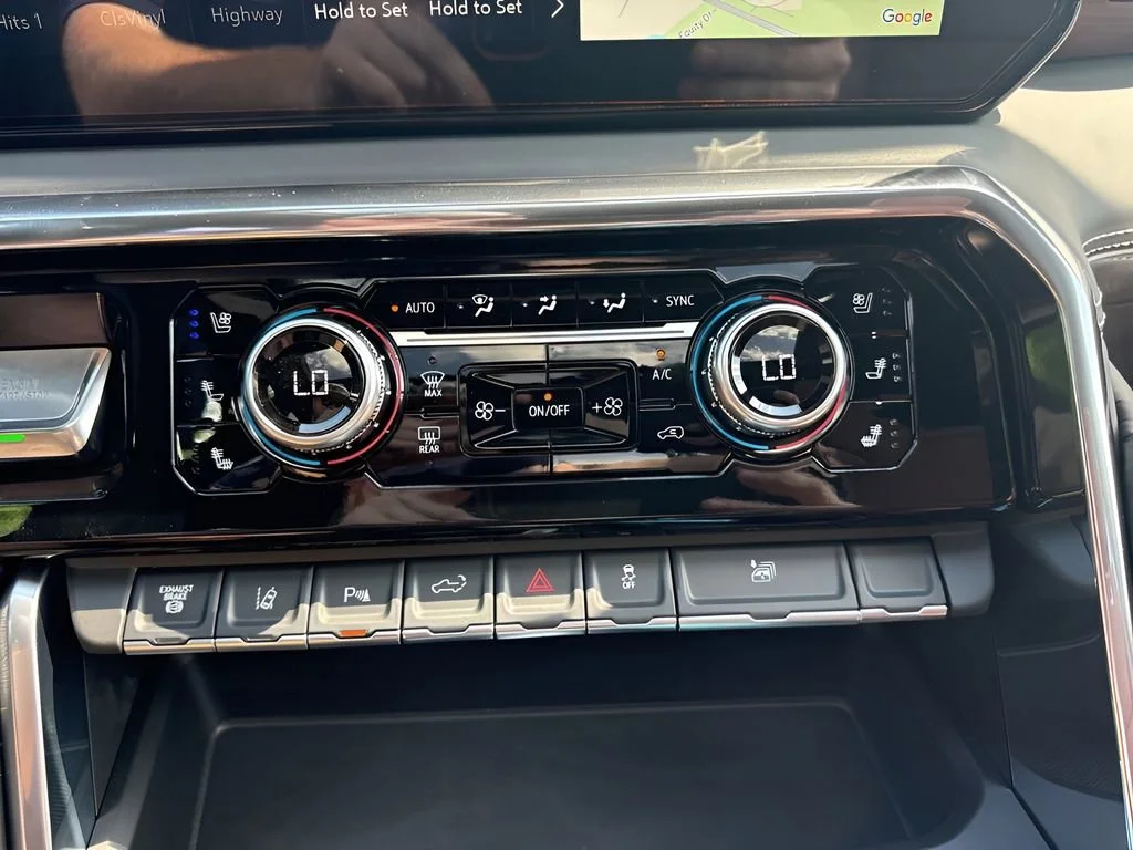 New 2026 Glacier White Tricoat GMC Denali Ultimate DRW image 21