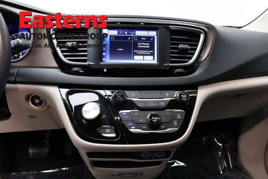 Used 2023 Red Chrysler LX image 12