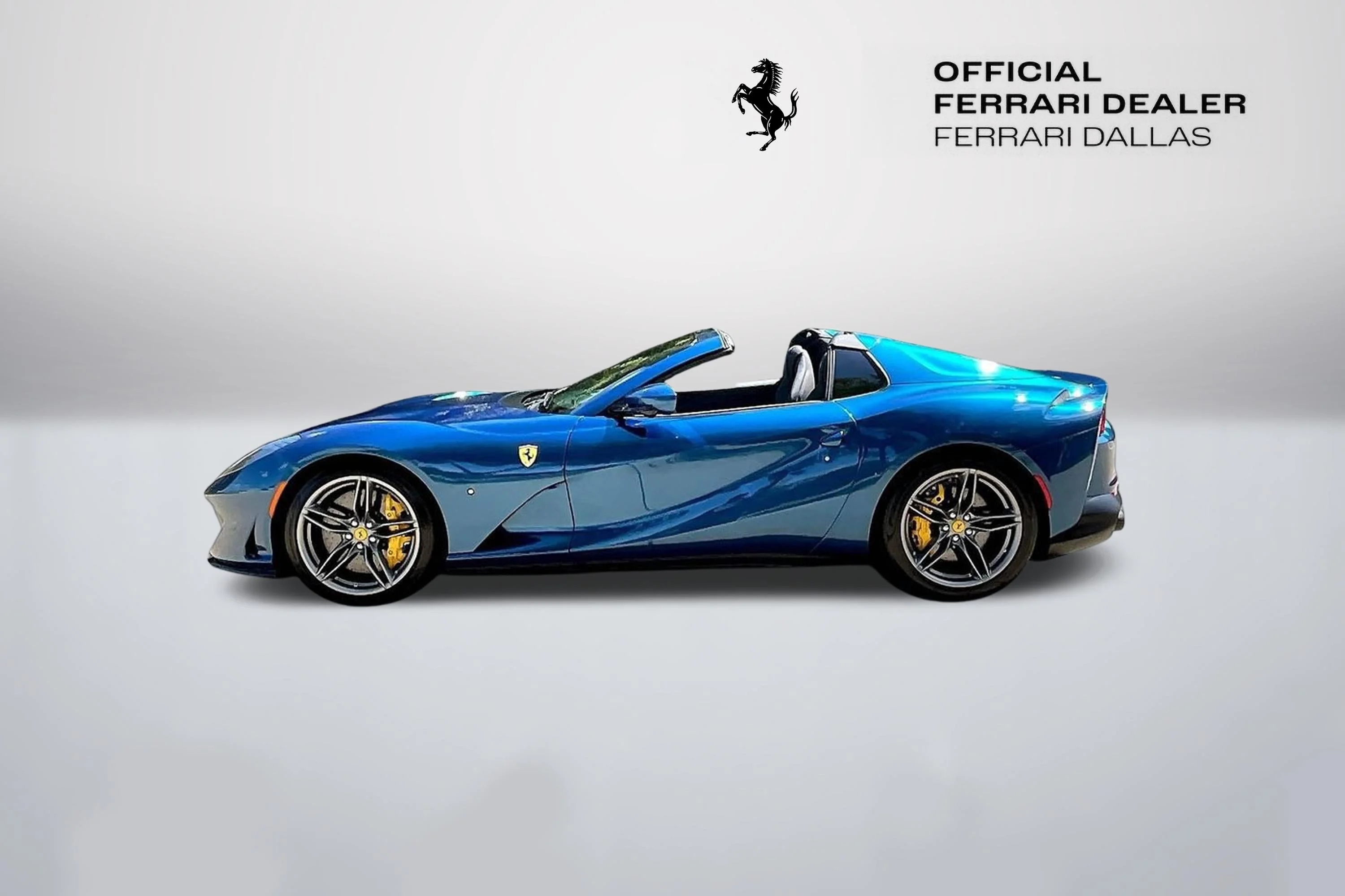 Used 2023 Blu Abu Dhabi Ferrari  image 8