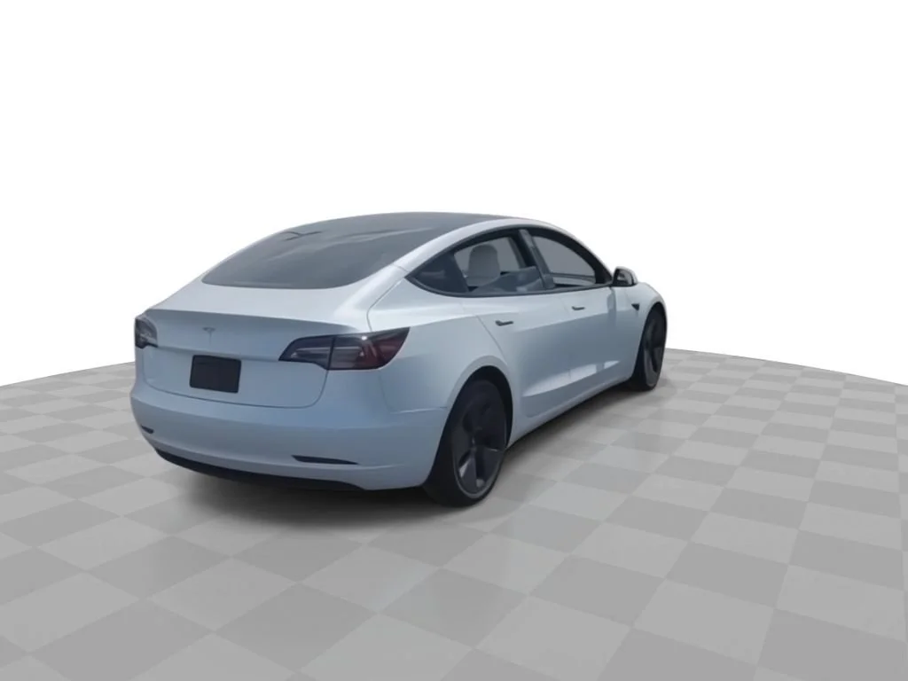 Used 2022 White Tesla RWD image 8