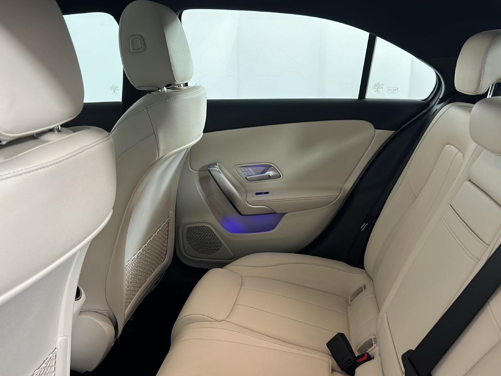Used 2022 Digital White Metallic Mercedes-Benz A 220 image 13