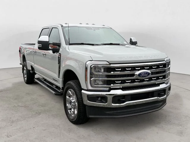 New 2026 Avalanche Ford Lariat image 3