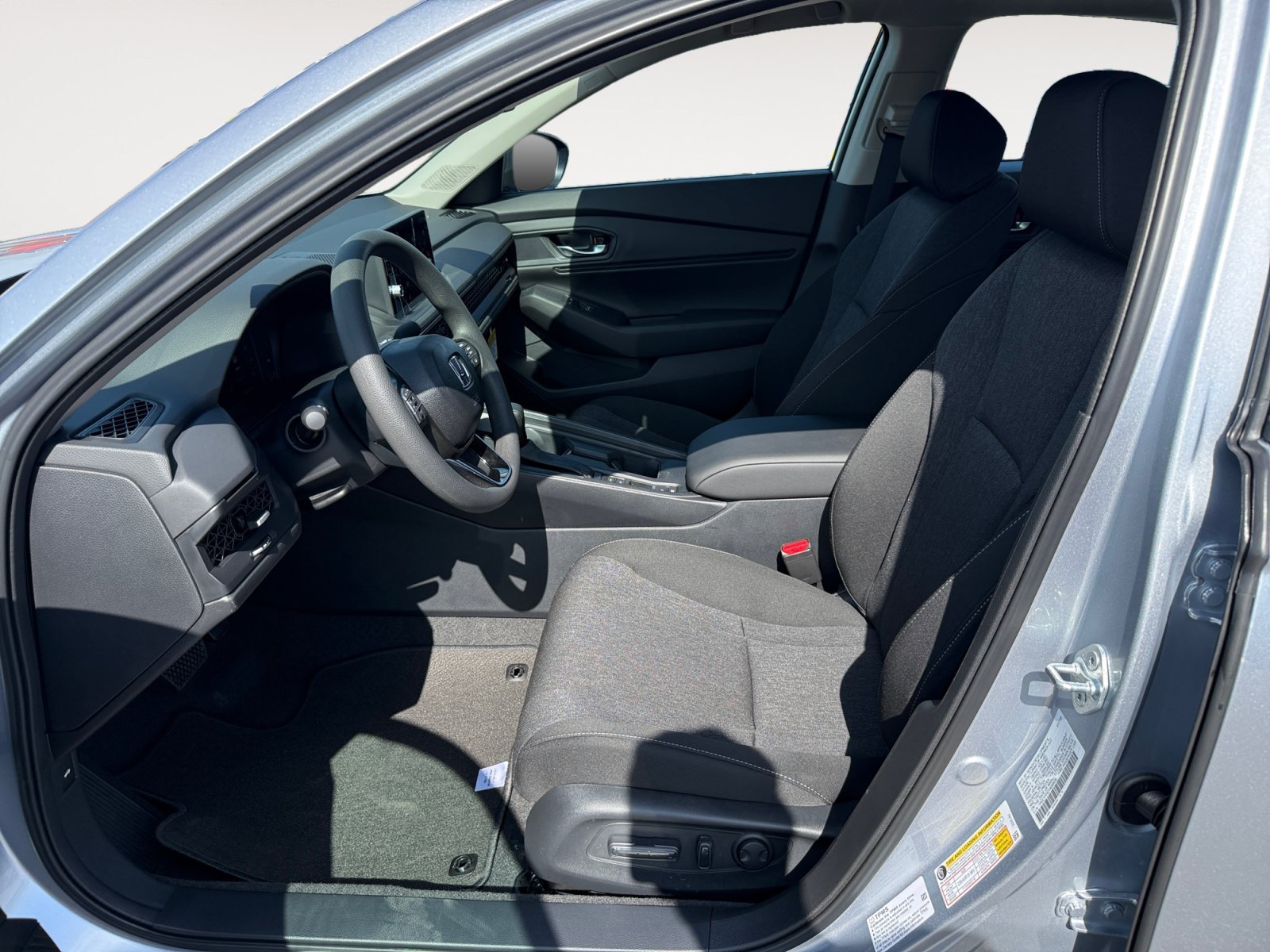 New 2026 Solar Silver Metallic Honda SE image 10