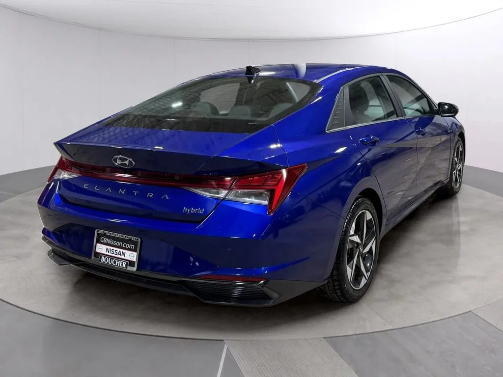 Used 2023 Intense Blue Hyundai Limited image 4