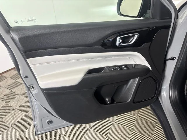 Used 2022 Gray Jeep Limited image 14
