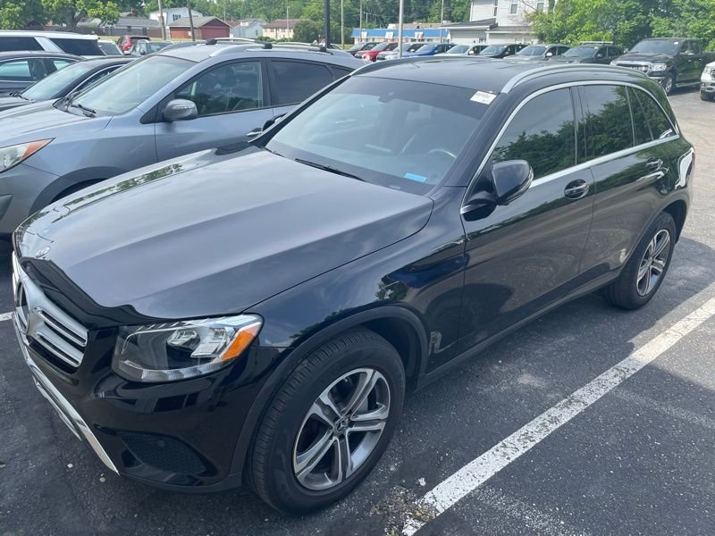 Used 2018 Black Mercedes-Benz GLC 300 image 2