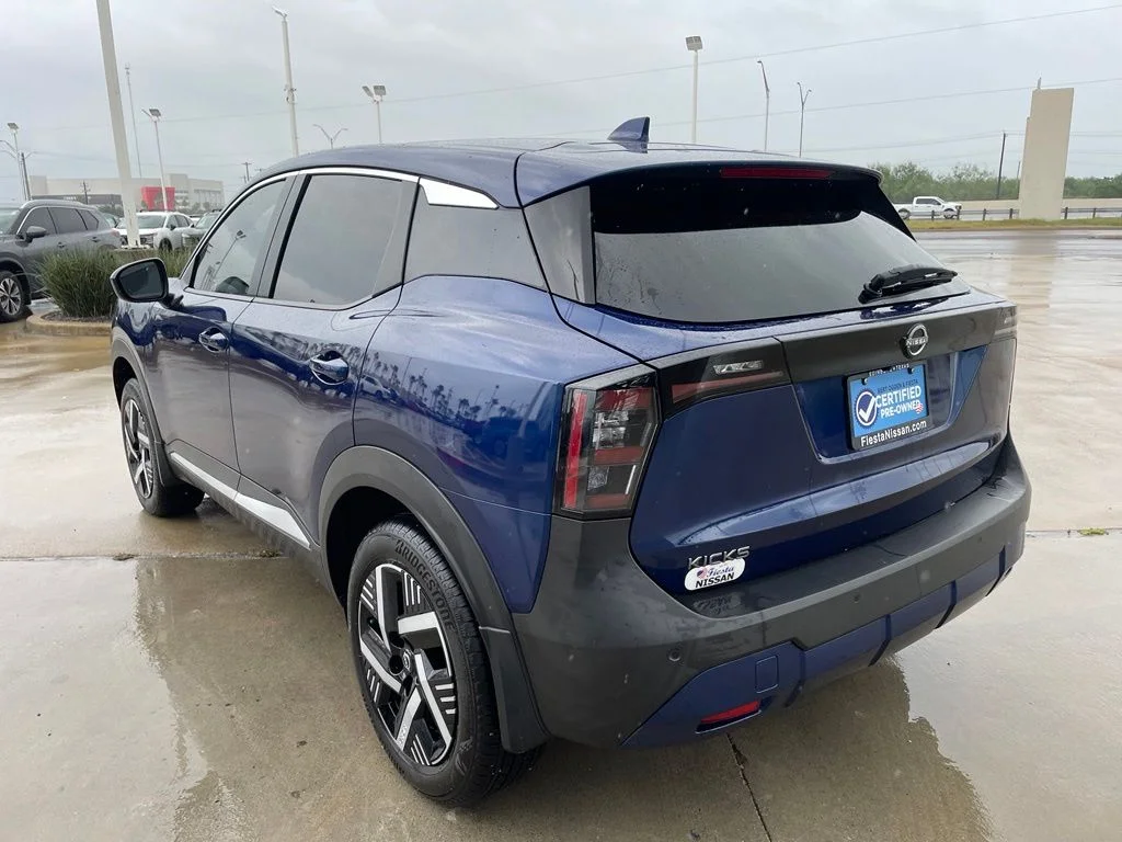 Used 2025 Blue Nissan SV image 5
