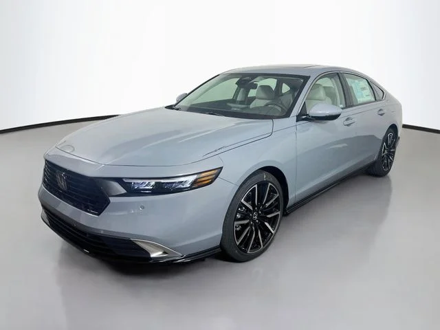 New 2026 Urban Gray Pearl Honda Touring image 3