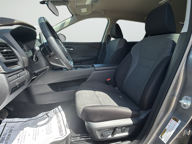 Used 2023 Gray Nissan SV image 12