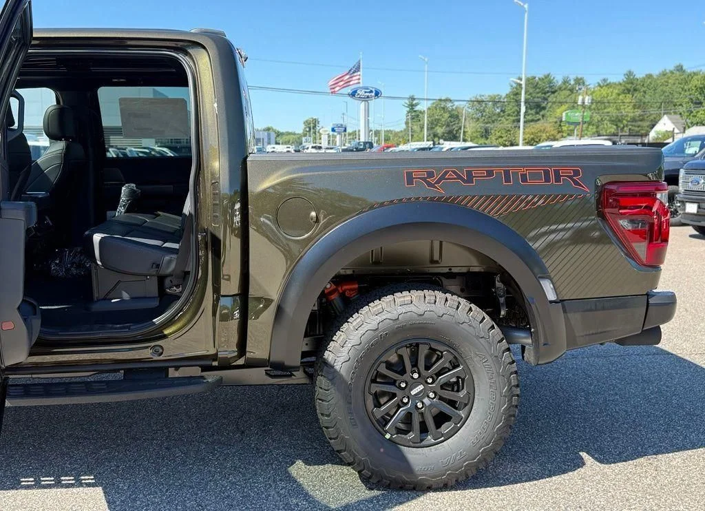 New 2026 Shelter Green Ford Raptor® image 31
