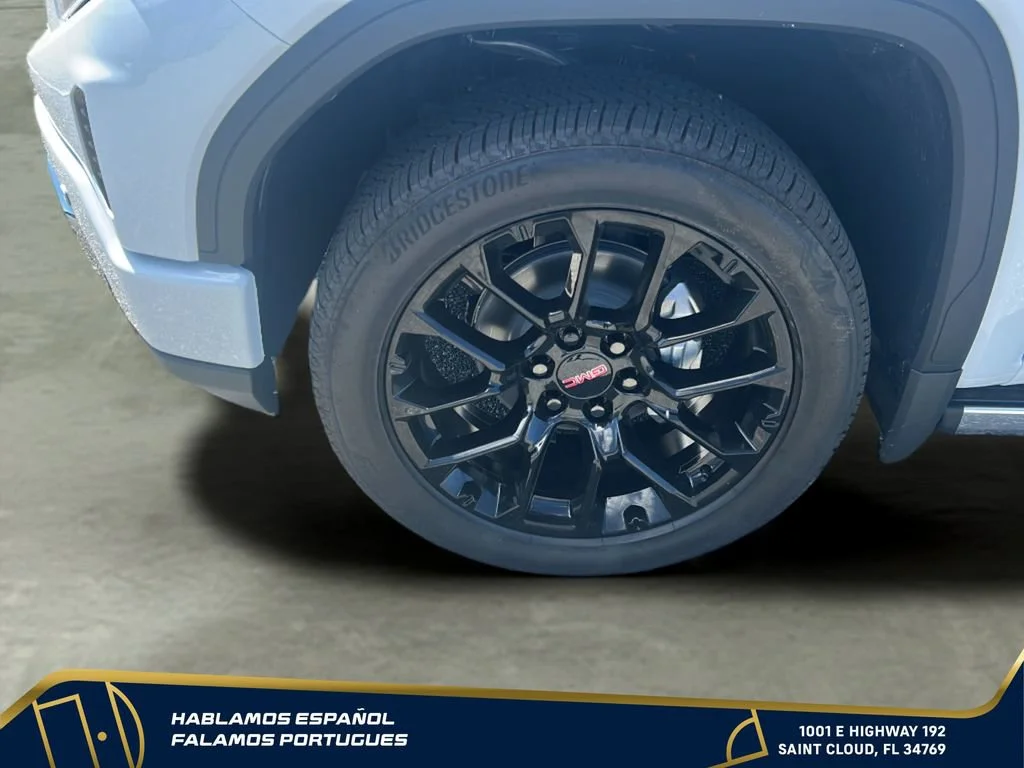 New 2026 Glacier White Tricoat GMC Denali image 36