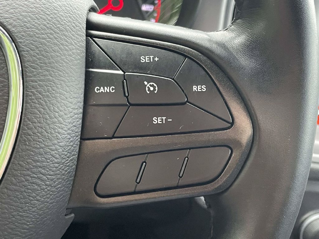 Used 2023 White Dodge SXT image 20