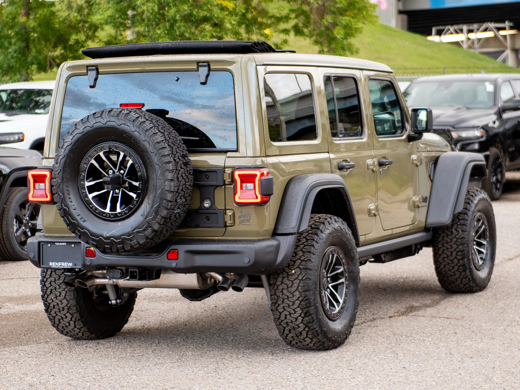 New 2026 41 Jeep Willys 392* 4 Door 4x4, 470 HORSEPOWER, Sky One-Touch Power Top image 9