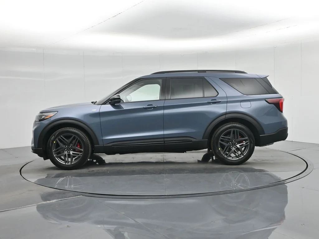 New 2026 Vapor Blue Metallic Ford ST-Line image 32