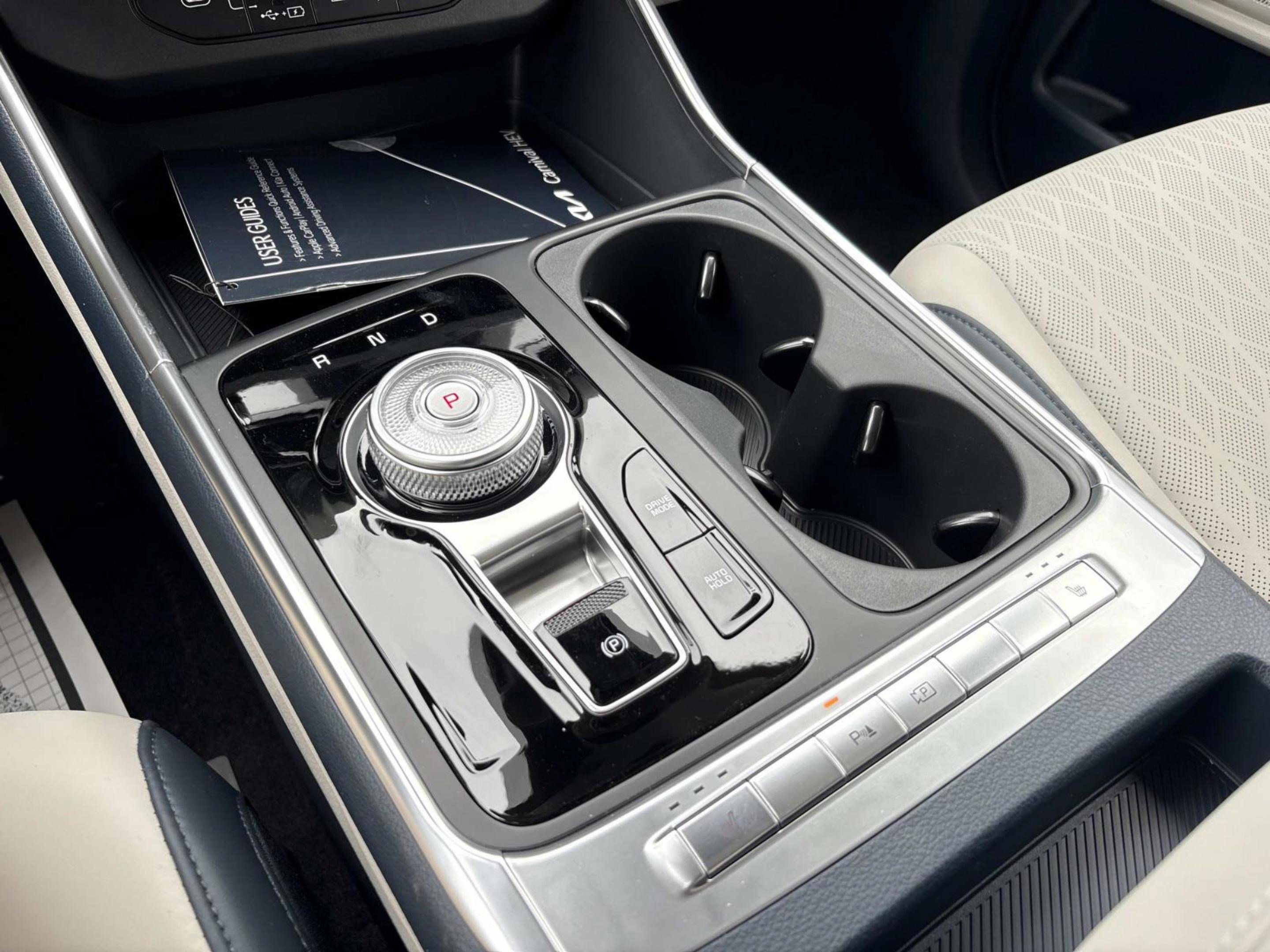 New 2026 Ivory Silver Kia EX image 27