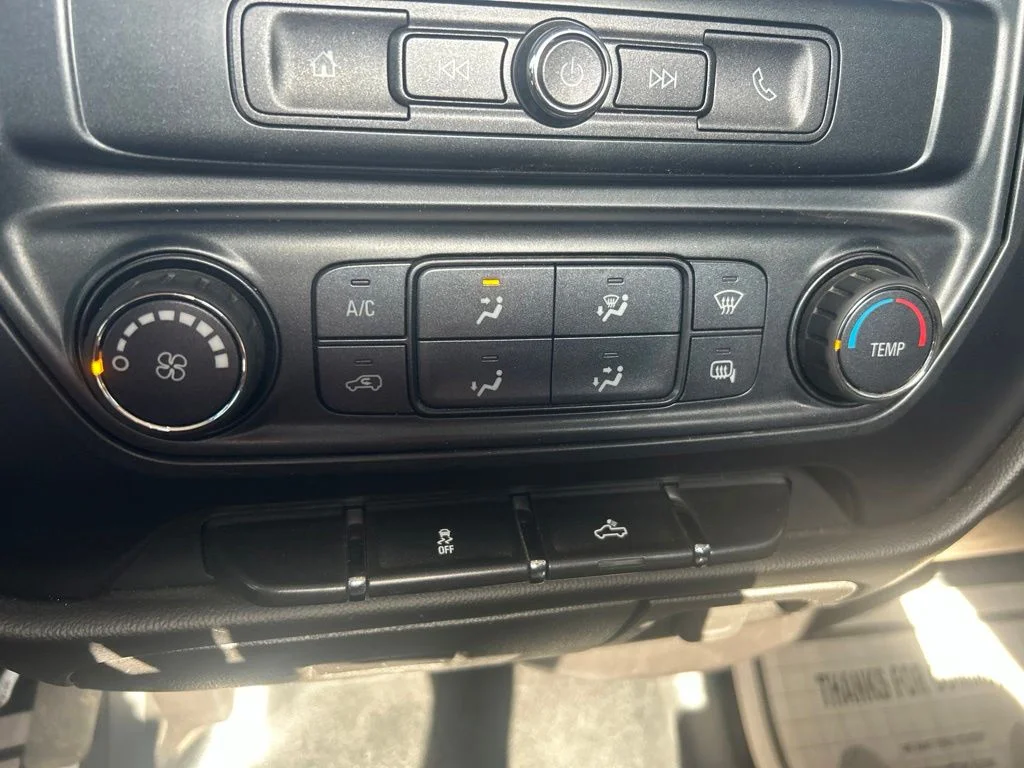 Used 2018  GMC Base image 14