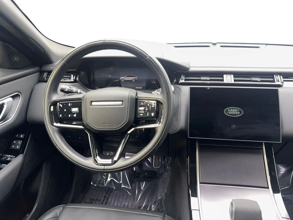 Used 2026 Black Land Rover Dynamic SE image 54