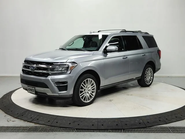 Used 2024 Silver Ford Limited image 4