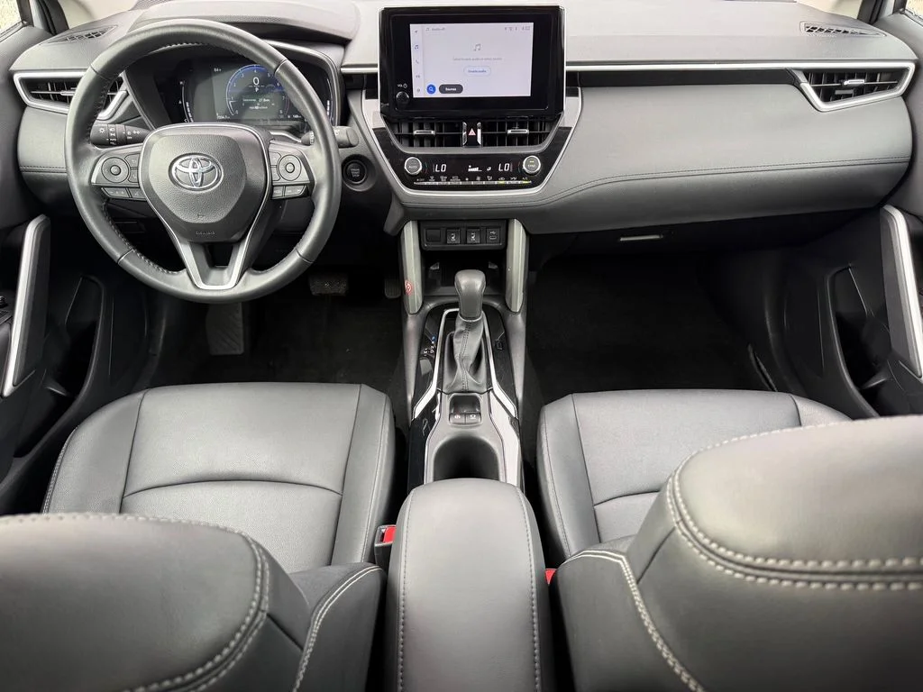 Certified Used 2025 Silver Toyota XLE image 21