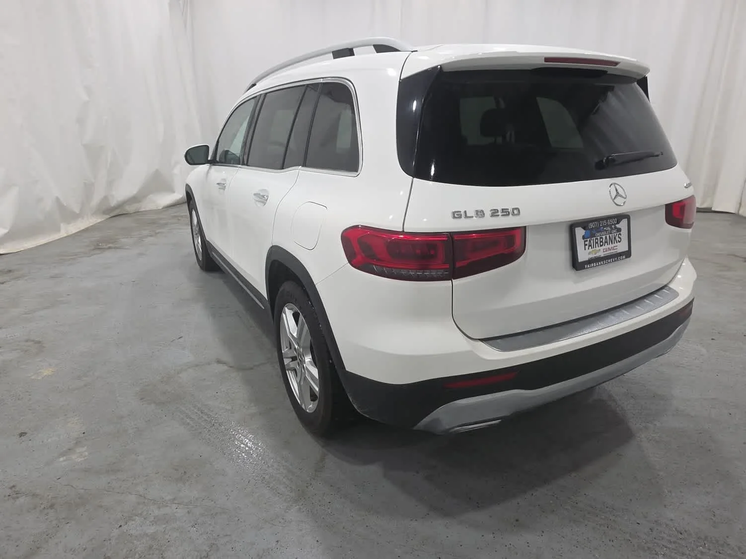Used 2022 White Mercedes-Benz 4MATIC® image 4