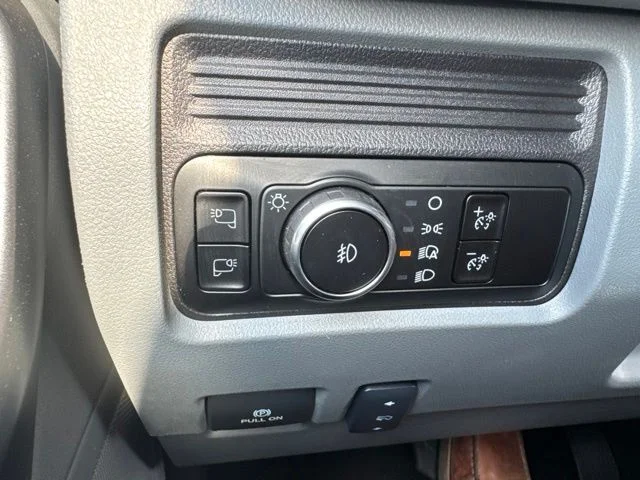 Used 2025 Gray Ford XLT image 21