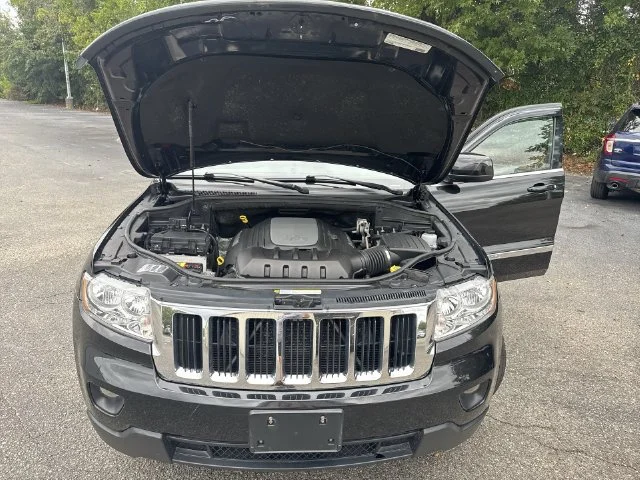 Used 2012 Black Jeep Laredo image 32
