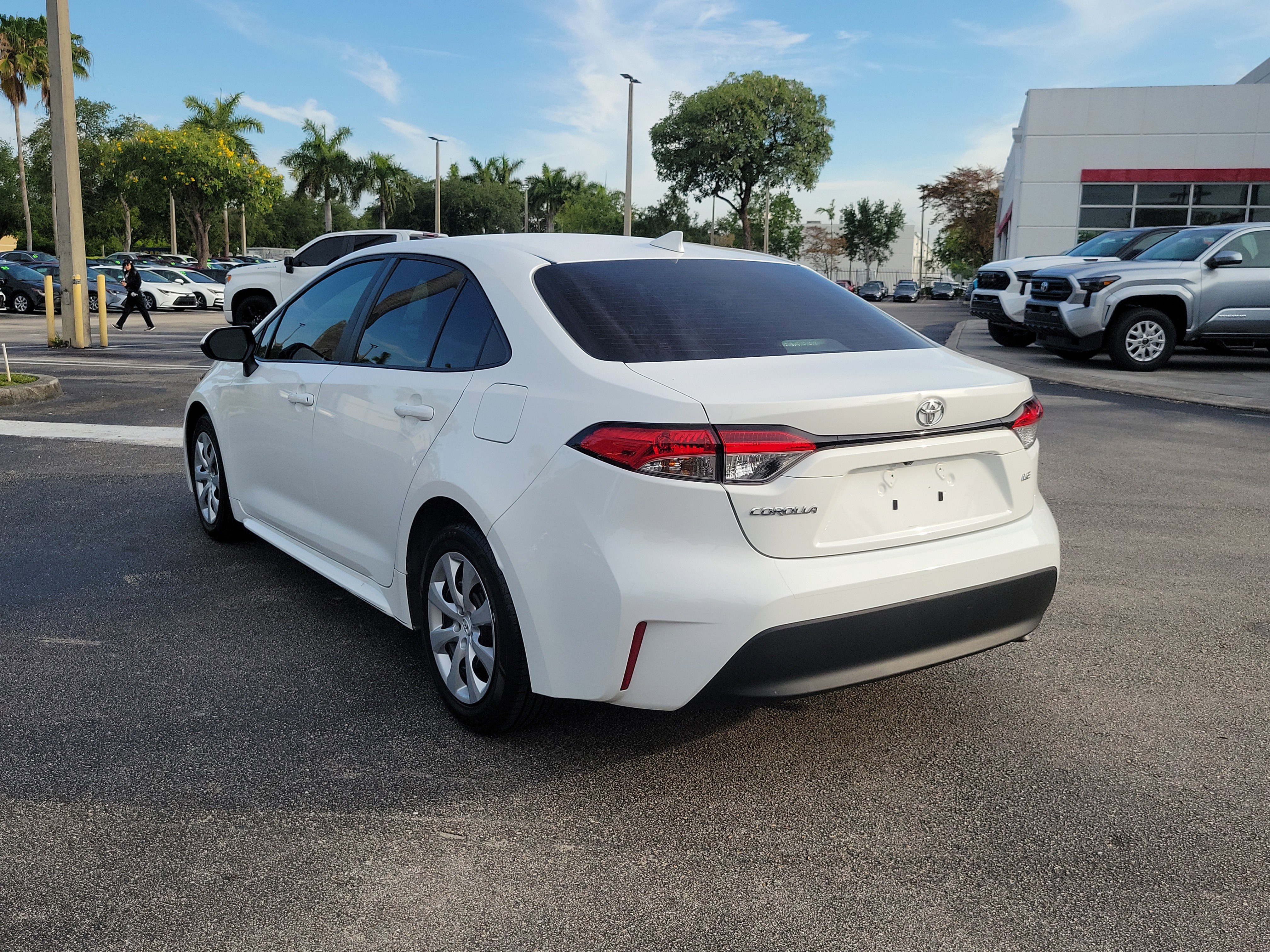 Used 2024 Ice Toyota LE image 6