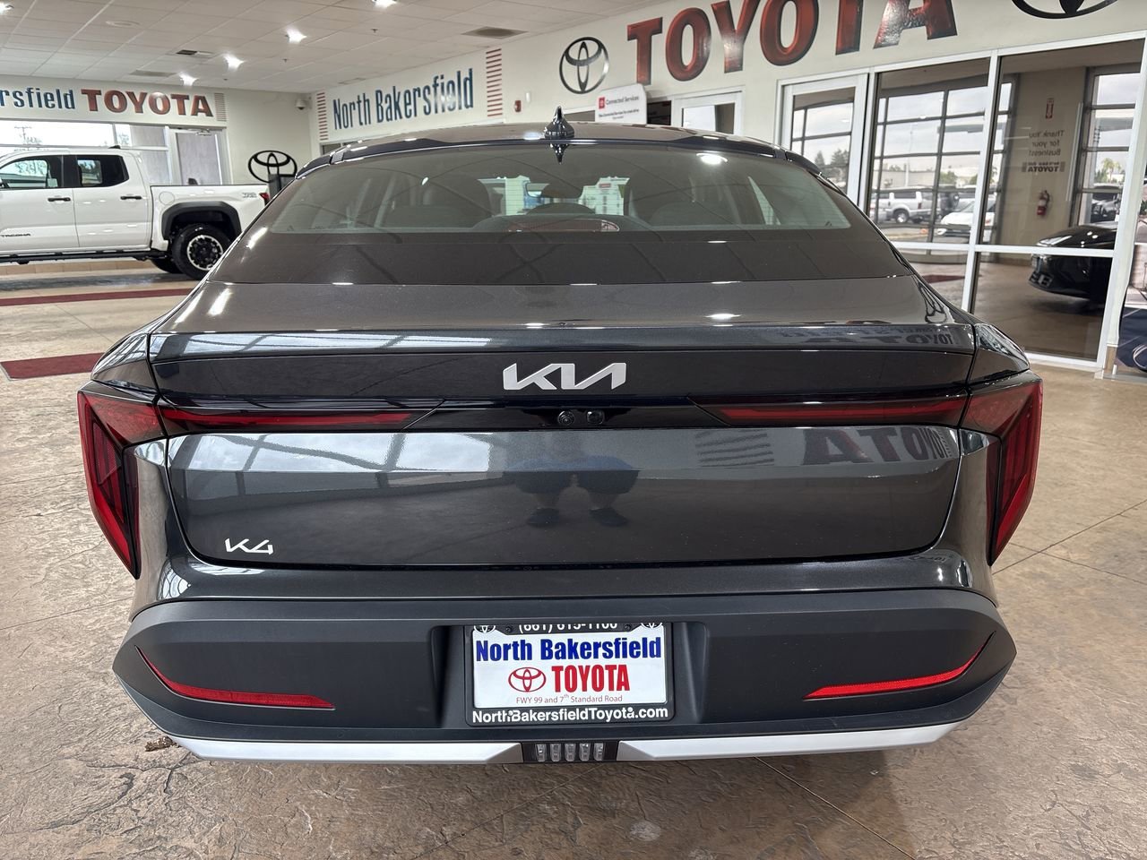 Used 2025 Interstellar Gray Kia LXS image 9