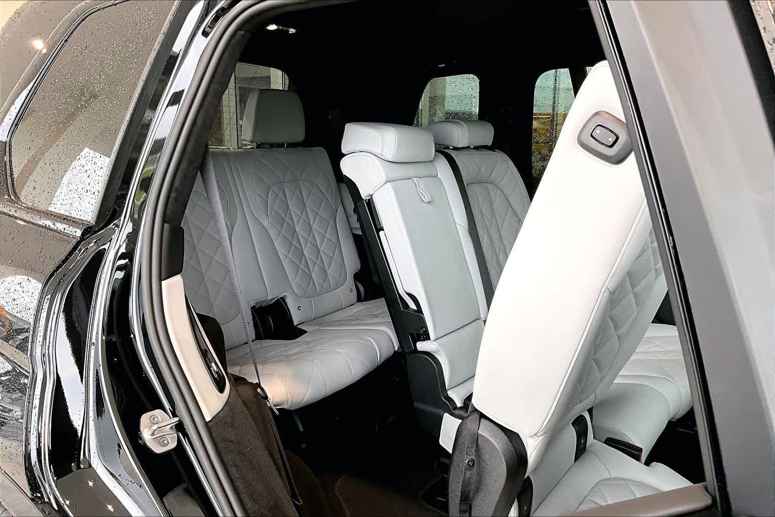 New 2026 Black Sapphire Metallic BMW xDrive40i image 18