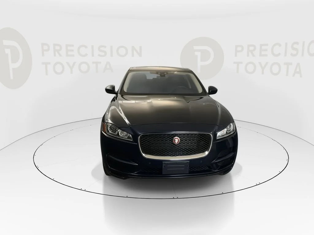 Used 2020 Portofino Blue Metallic Jaguar 30t Prestige image 6