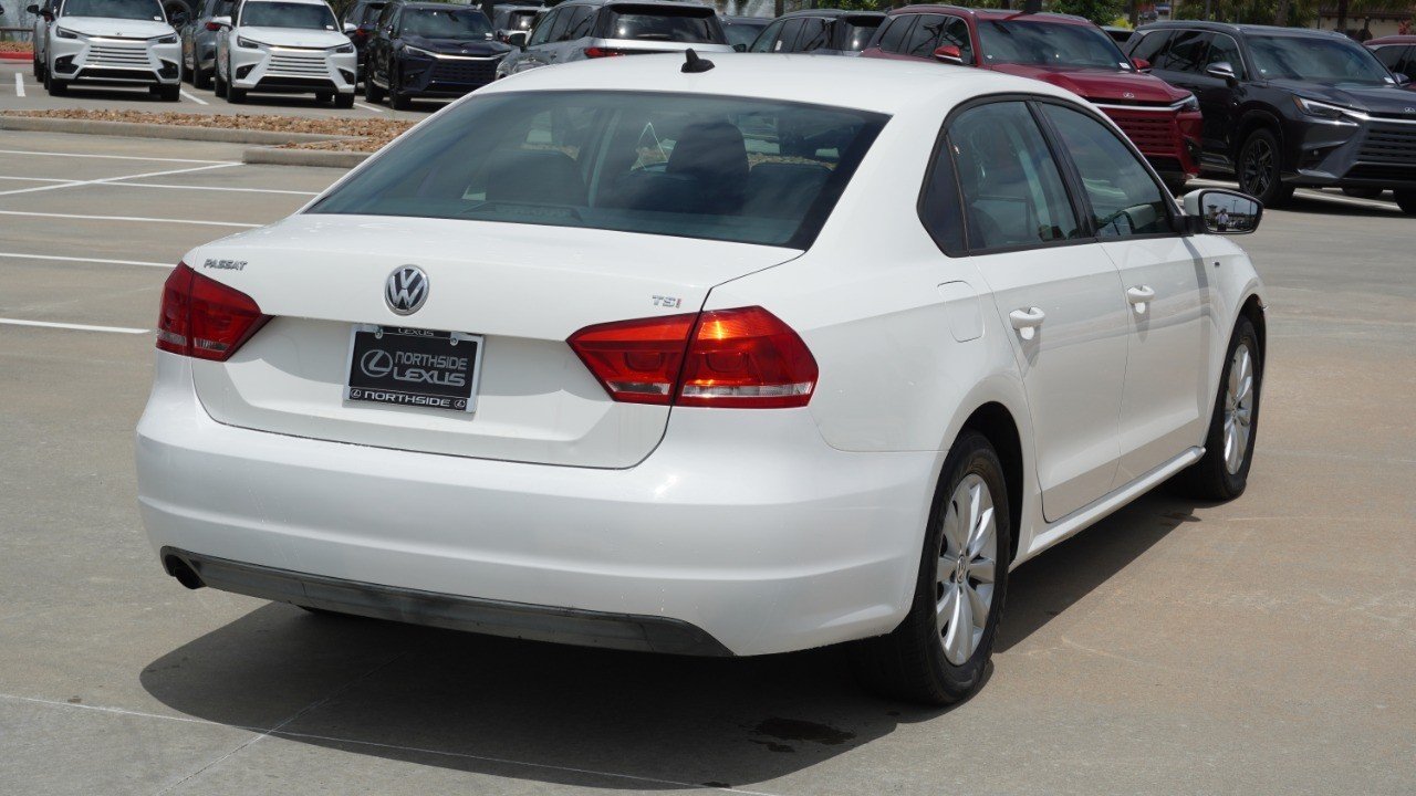 Used 2014 White Volkswagen S image 6