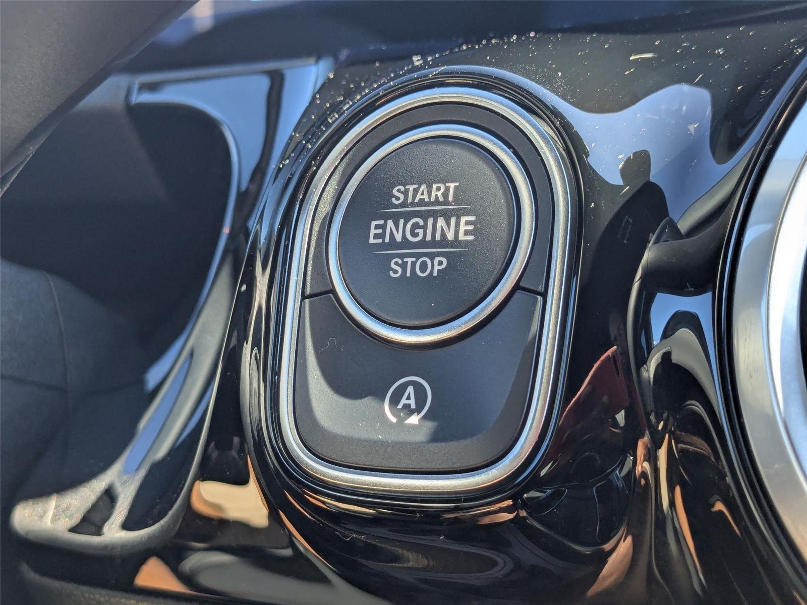 Used 2025 Cirrus Silver Metallic Mercedes-Benz GLA 250 image 16