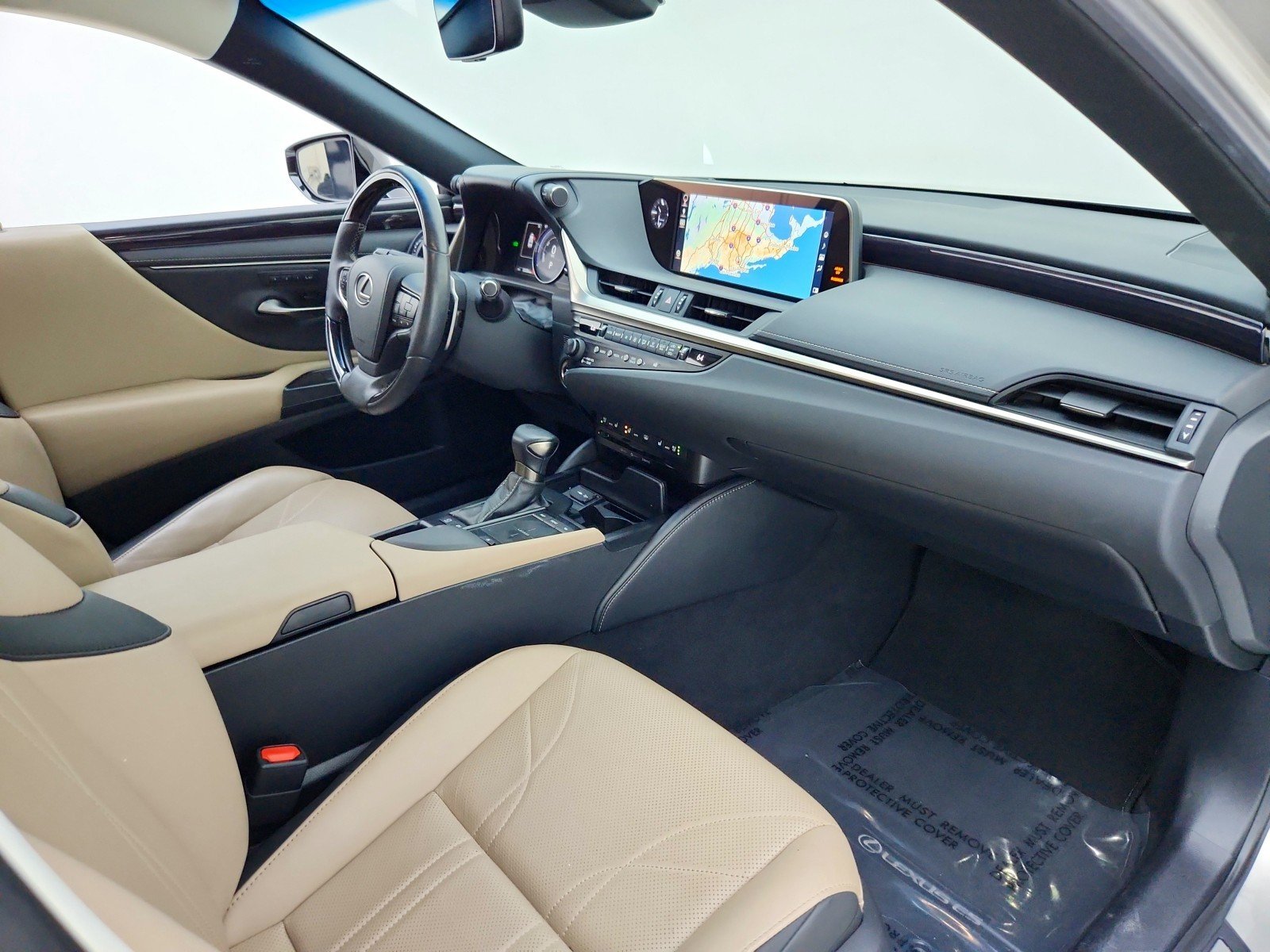 Used 2019 MOONBEAM BEIGE Lexus ES 300h Luxury image 29
