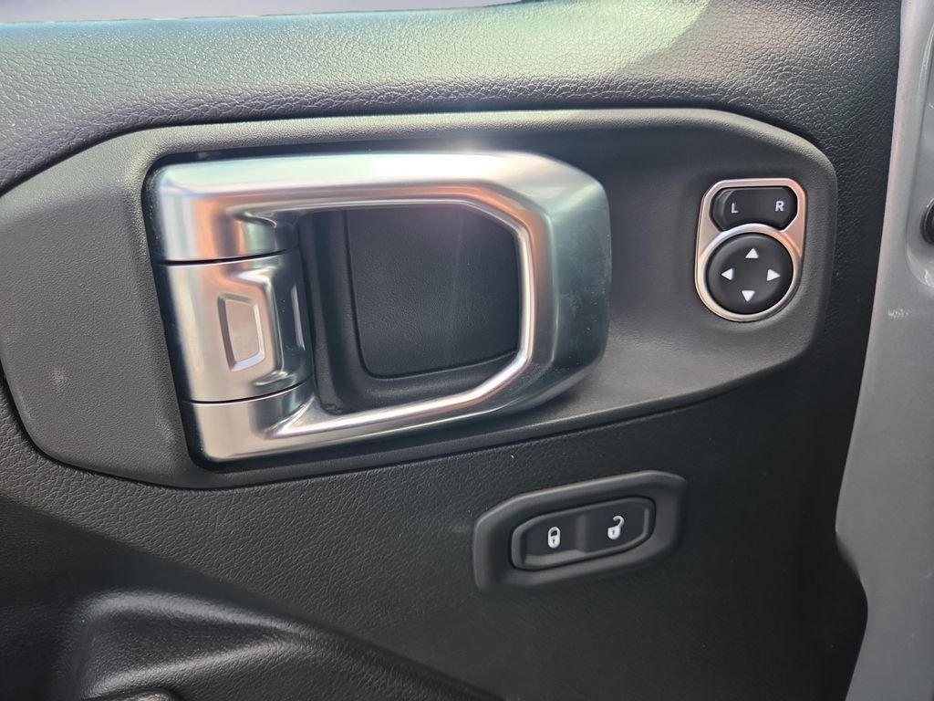 Used 2023 Silver Jeep Rubicon 4xe image 11