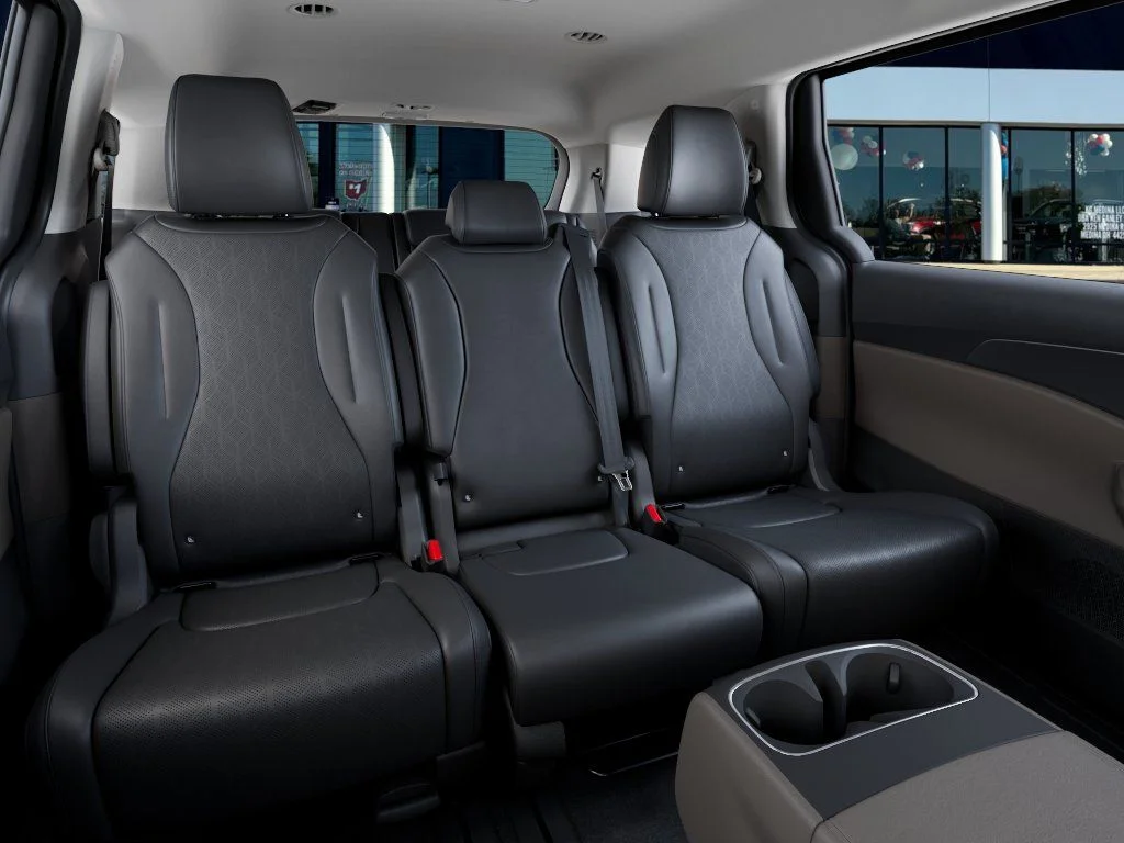 New 2026 Deep Chroma Blue Kia LXS image 16