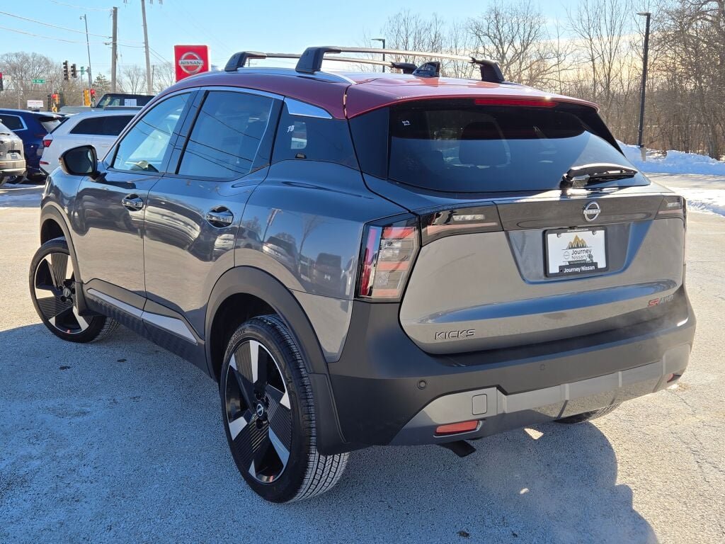 New 2026 Gun Metallic / Scarlet Ember Tintcoat Two-tone Nissan SR image 15