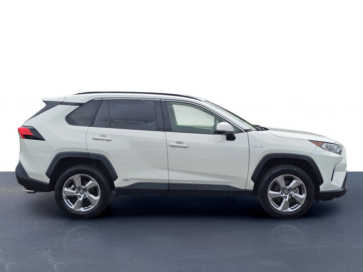 Used 2021 Blizzard Pearl Toyota Hybrid XLE Premium image 7