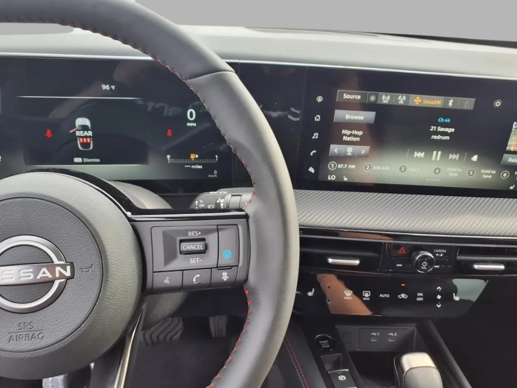 2025 Nissan Kicks SR AWD - Photo 11