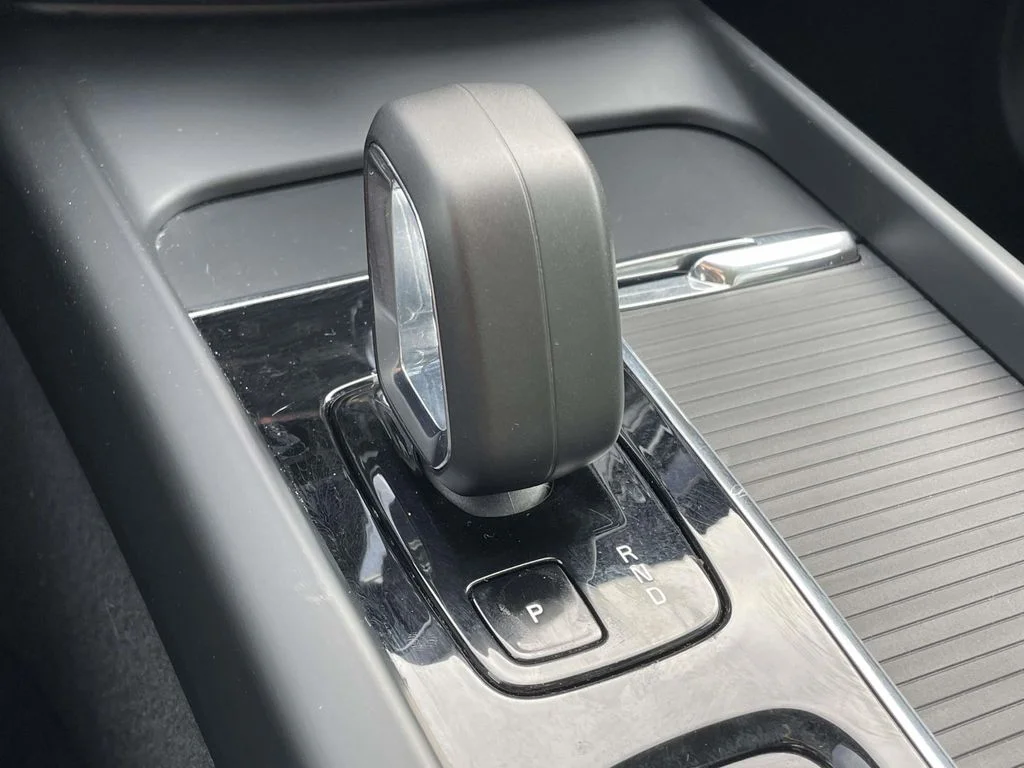 2025 Volvo XC60 Core - Photo 20