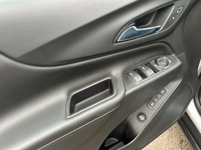 Used 2020 Silver Ice Metallic Chevrolet Premier image 29
