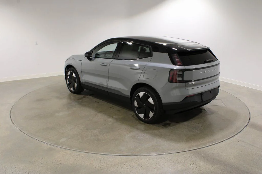 2026 Volvo EX30 Plus - Photo 3
