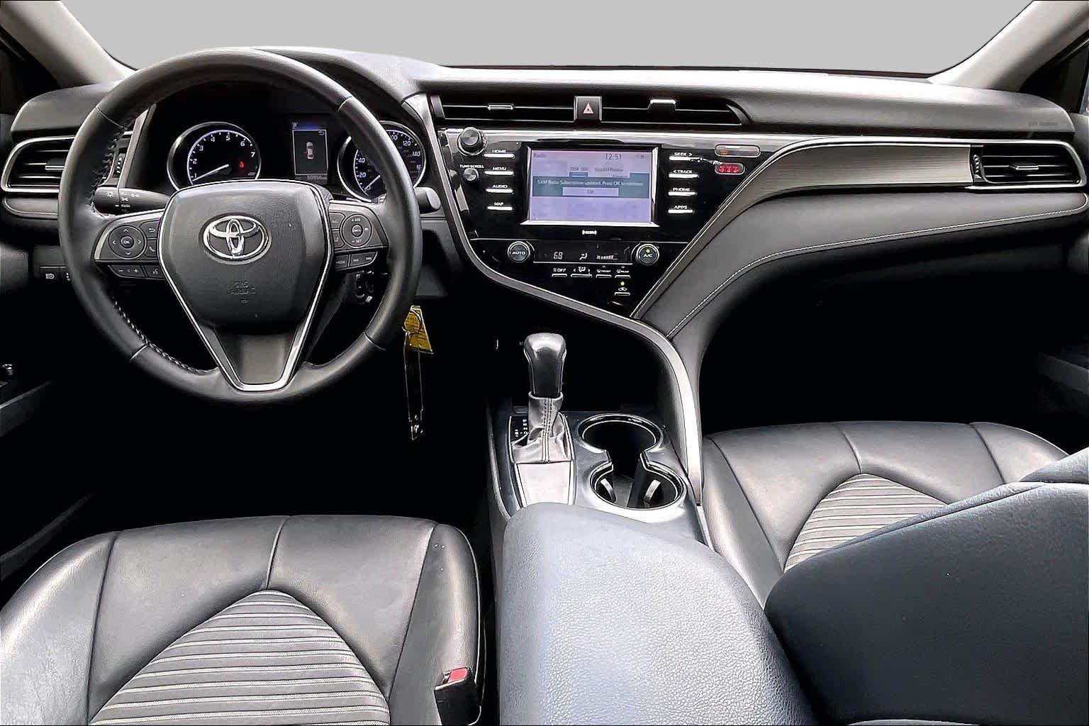 Used 2020 Galactic Aqua Mica Toyota SE image 15